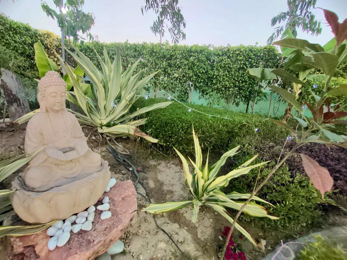 Shaw Estate-Farm House For A Small Parties-Jp Farm Greater Noida Buitenkant foto