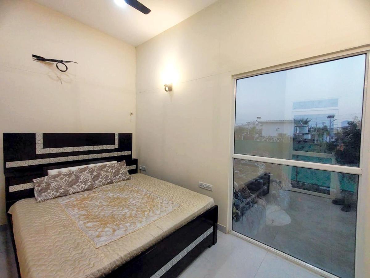 Shaw Estate-Farm House For A Small Parties-Jp Farm Greater Noida Buitenkant foto