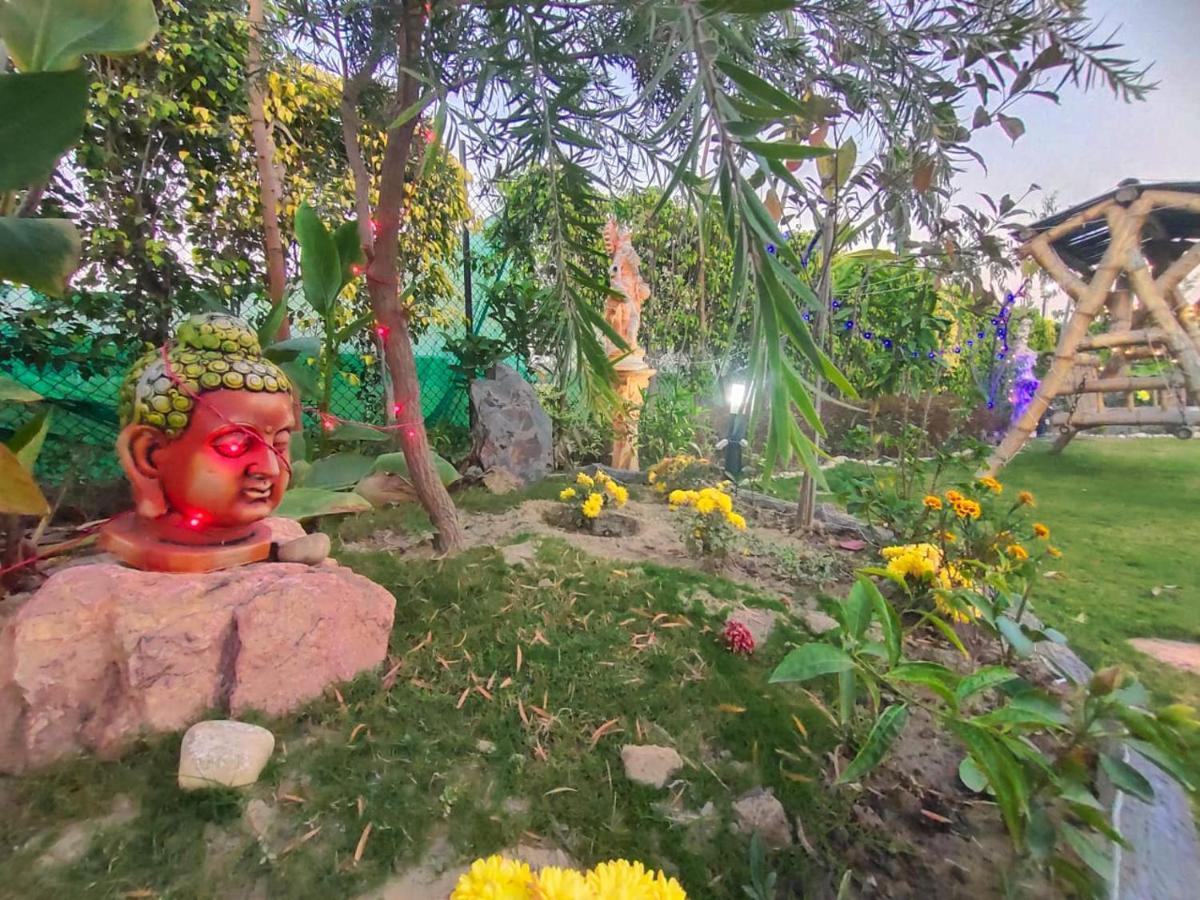Shaw Estate-Farm House For A Small Parties-Jp Farm Greater Noida Buitenkant foto