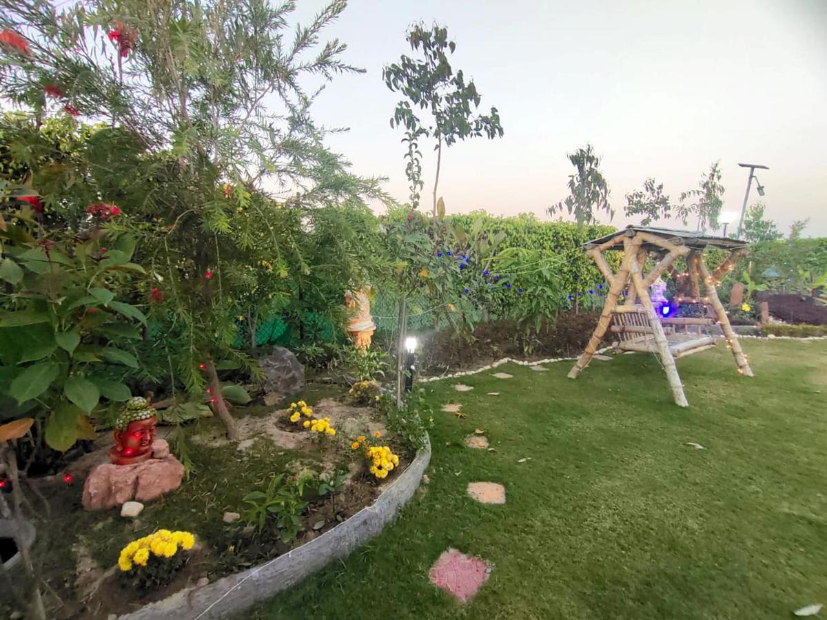Shaw Estate-Farm House For A Small Parties-Jp Farm Greater Noida Buitenkant foto